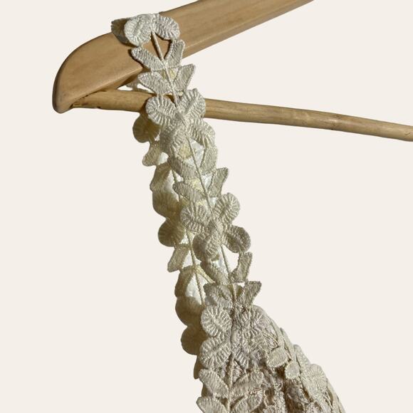 Masala Beige Floral Lace Plunge V-Neck Sleeveless A-Line Dress Size M - Picture 3 of 11